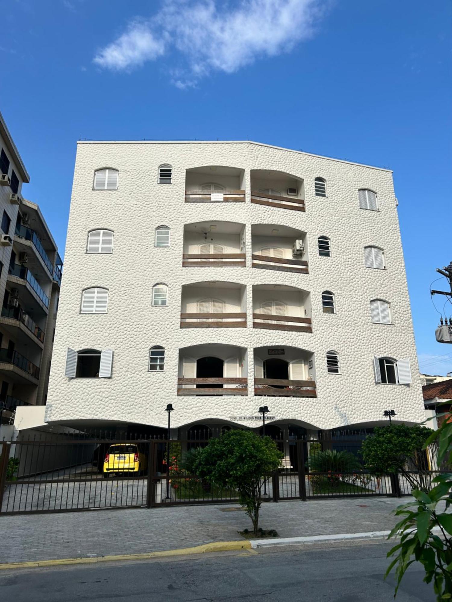 Apartamento Enseada 3 *